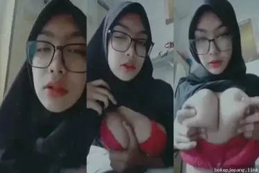 Nadira Tobrut Jilbab Hitam BH Merah Ngewe Sampe Memek Basah